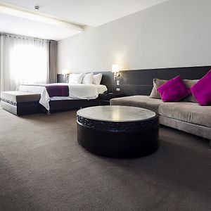 Premium Suite